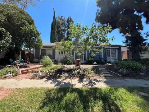 22706 Martha Street, Woodland Hills, CA 91367