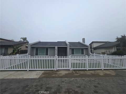 213 Rochester Avenue, Huntington Beach, CA 92648