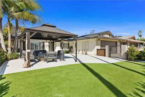 8071 Taylor Drive, Huntington Beach, CA 92646