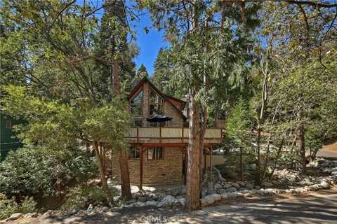 385 Iris Drive, Twin Peaks, CA 92391