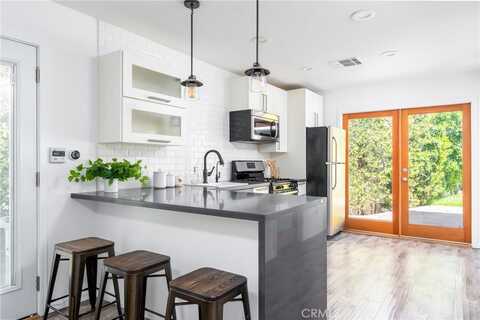 1215 Stanley Avenue, Glendale, CA 91206
