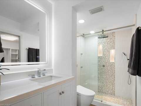 5792 DEAUVILLE, NAPLES, FL 34112