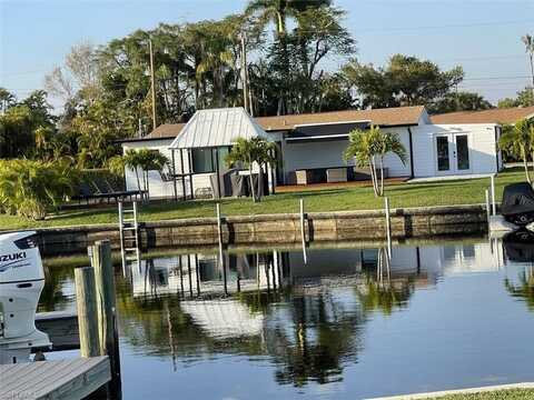 421 Cross, NORTH FORT MYERS, FL 33903