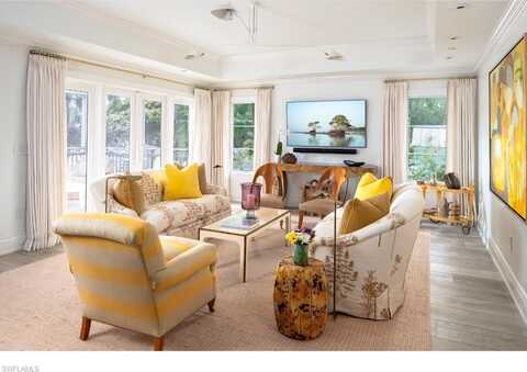 370 11th, NAPLES, FL 34102