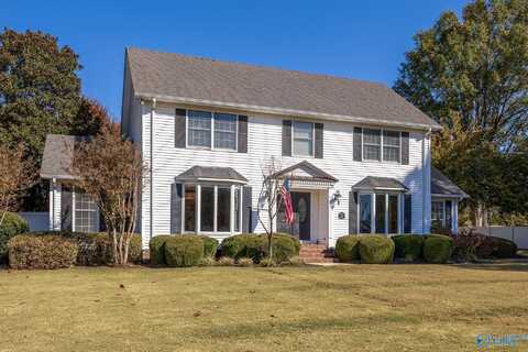 206 Winslow Drive E, Athens, AL 35613