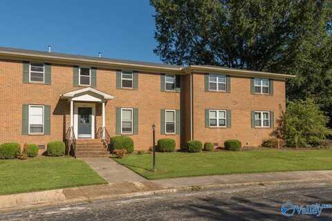 8205 Willowbrook Circle, Huntsville, AL 35802