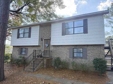 134 Pineview Street, Rainbow City, AL 35906