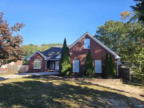 806 Frost Court SW, Hartselle, AL 35640