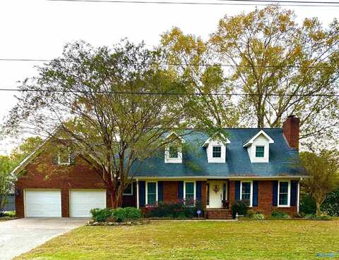 1009 10th Street NW, Arab, AL 35016