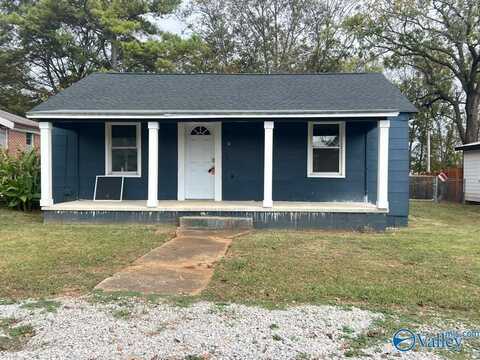 3702 8th Avenue SW, Huntsville, AL 35805