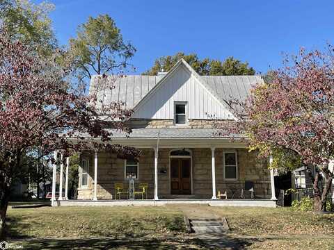 2431 S Main Street, Burlington, IA 52601