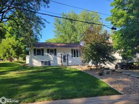 1006 Maywood Drive, Oskaloosa, IA 52577