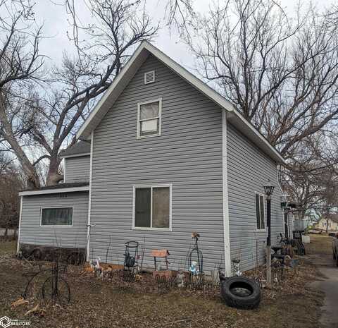 303 3rd St, Livermore, IA 50558