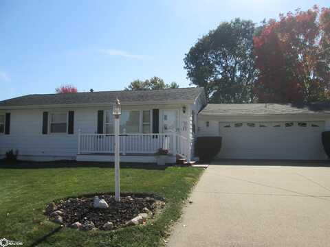 221 E PENNINGTON Street, West Burlington, IA 52655