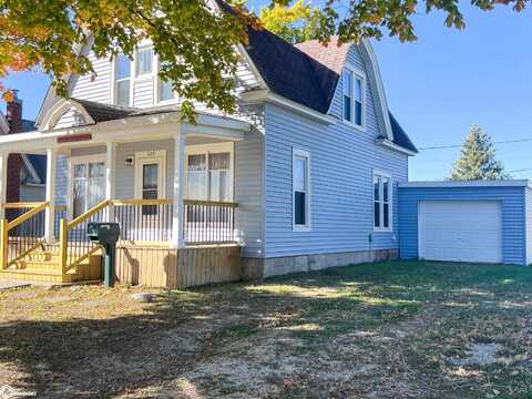 329 SW 1st Street, Hampton, IA 50441