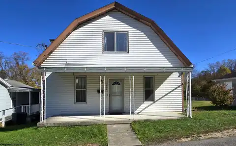 618 Maple Street, Shinnston, WV 26431