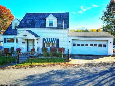 100 Cimarron Road, Clarksburg, WV 26301