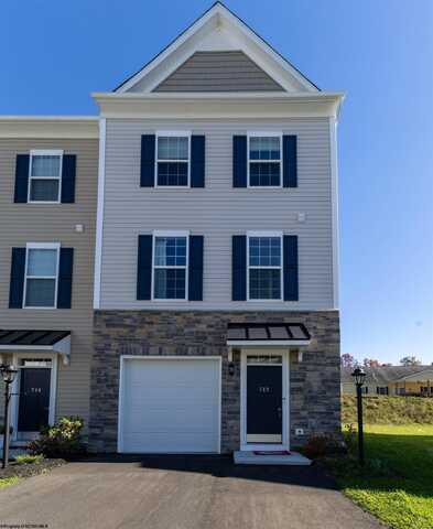 712 Mulligan Court, Maidsville, WV 26541