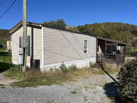 42 Pricetown Road, Weston, WV 26452