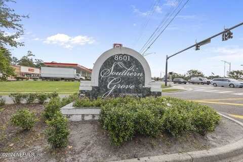 8601 BEACH Boulevard, Jacksonville, FL 32216