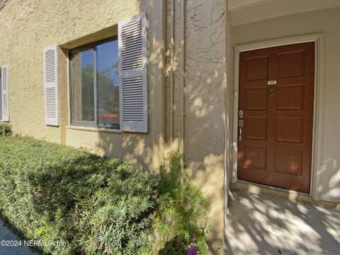 5811 ATLANTIC Boulevard, Jacksonville, FL 32207