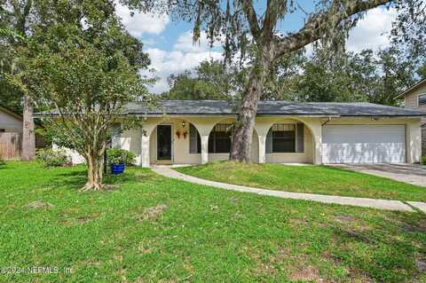 5527 JACKSON Avenue, Orange Park, FL 32073