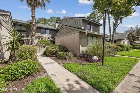 7701 BAYMEADOWS Circle W, Jacksonville, FL 32256