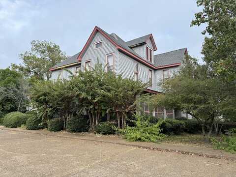 435 N Jackson St., Houston, MS 38851