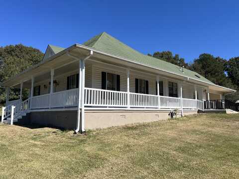 114 N FIRST St., Blue Mountain, MS 38610