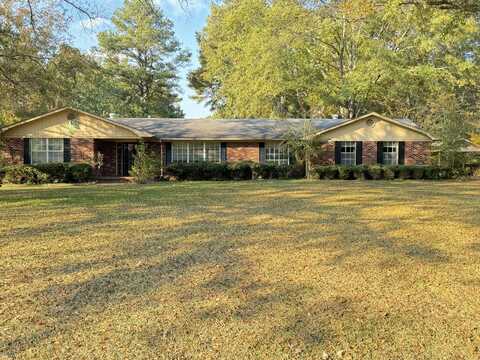 126 Hillcrest Dr., Baldwyn, MS 38824