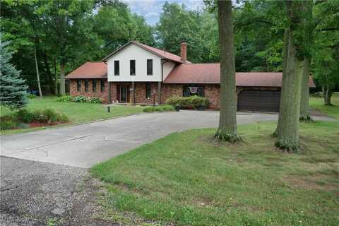 3077 Long Road, Akron, OH 44312