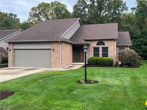 44 Oak Tree Lane SE, Warren, OH 44484