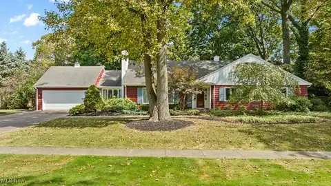 2520 Belleflower Drive, Alliance, OH 44601