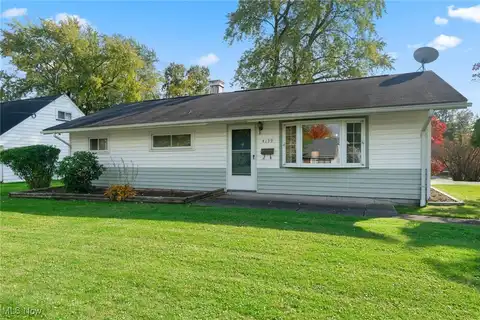 4159 Woodmere Drive, Austintown, OH 44515