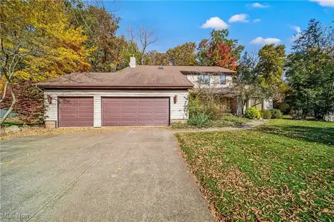 8527 Harvest Home Drive, Mentor, OH 44060