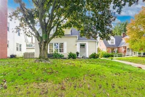 1126 Colonial Boulevard NE, Canton, OH 44714