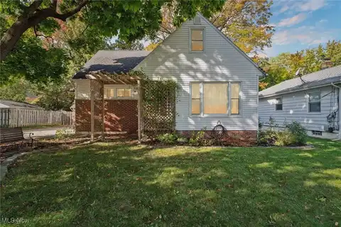 4154 Buckeye Avenue, Willoughby, OH 44094