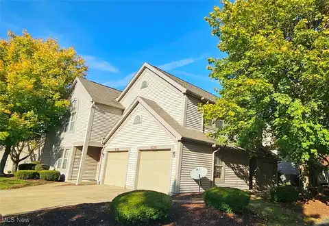 215 S Aspen Court, Warren, OH 44484