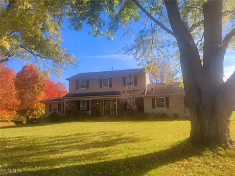 831 River Road, Hinckley, OH 44233