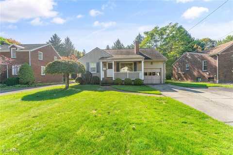 39 Island Drive, Poland, OH 44514