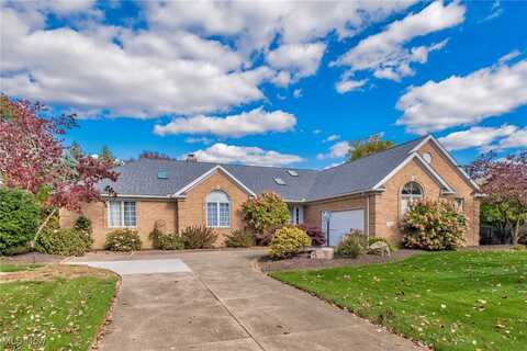 5064 Paddington Down Road NW, Canton, OH 44718