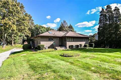 5653 Dailey Road, New Franklin, OH 44319