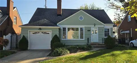 1495 Parkwood Road, Lakewood, OH 44107