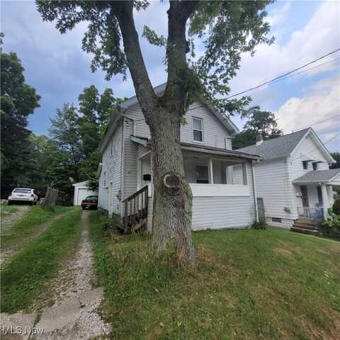 877 Clark Street, Akron, OH 44306