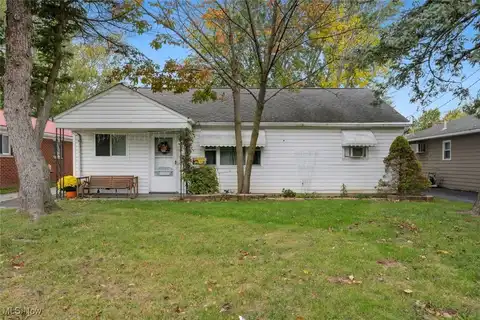 382 Gayle Drive, Sheffield Village, OH 44054