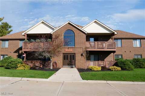 8599 Scenicview Drive, Broadview Heights, OH 44147