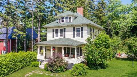 17 Dudley Street, Presque Isle, ME 04769