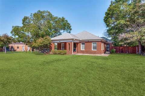 4401 Morris Court, Fort Worth, TX 76103