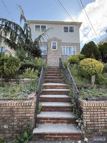 12 Bond Place, North Arlington, NJ 07031