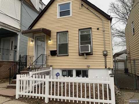 11 Tichenor Terrace, Irvington, NJ 07111